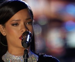 Rihanna performs during "The Concert for Valor" 