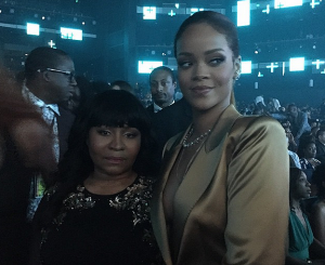 rihanna-and-carol-maraj