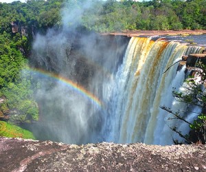 guyana-kaiteur-falls