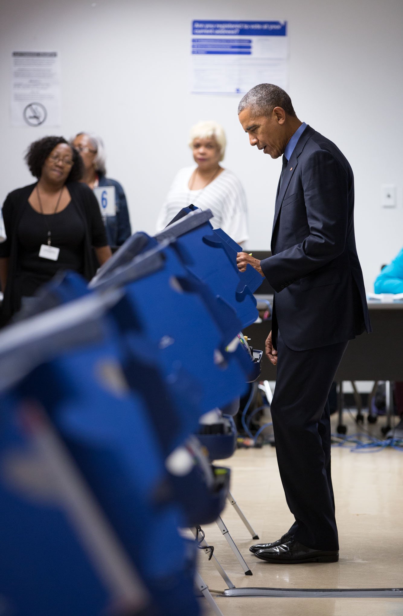 PresidentObama-voting-2016election