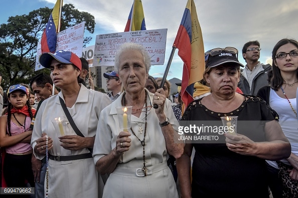venezuela-protests-nuns-join-in