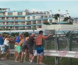 New Zealand National Dead In St. Maarten After Caribbean Airlines Jet Blast st-maarten-landing