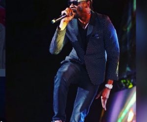 Caribbean Entertainment -Bounty Killer Gets Blue & Bougie Award Bounty-Killer