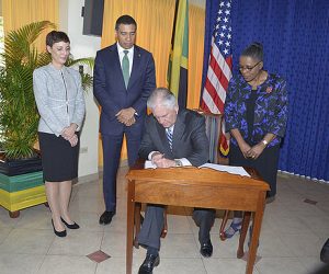 Energy, Venezuela But No S-Hole Apology As Rex Tillerson Meets Jamaica PM tillerson-in-jamaica-2018