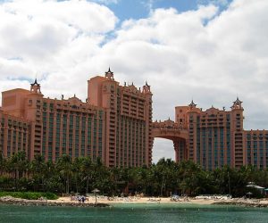 Atlantis_Paradise_Island_Hotel