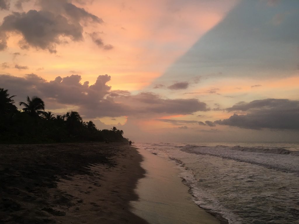 Palomino-best-colombia-beach