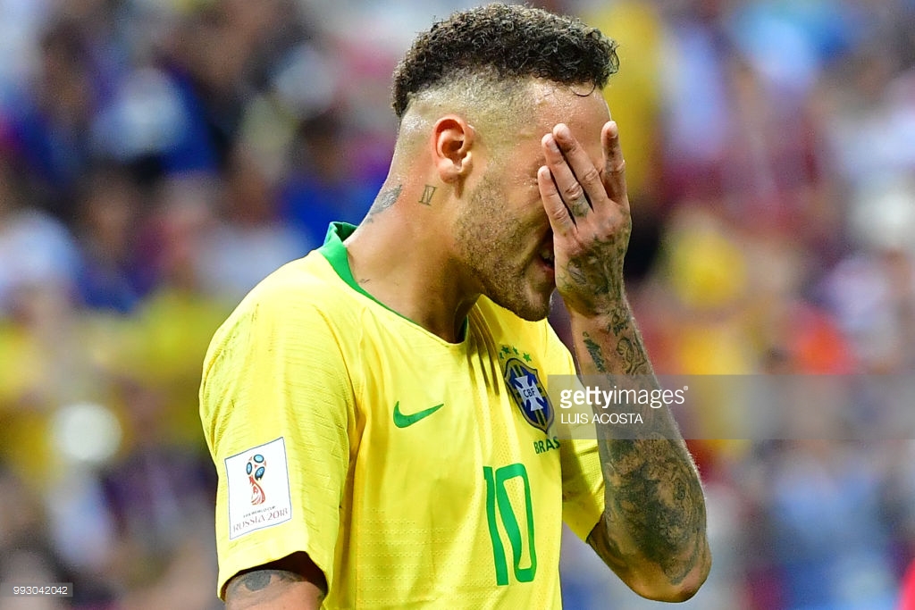 neymar-racts-to-loss