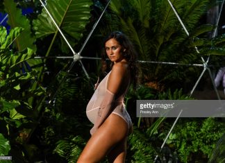 Pregnant-model-at-Savage-X-Fenty