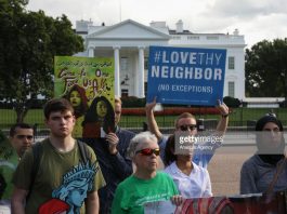 love-thy-neighbour-us-immigration-protest