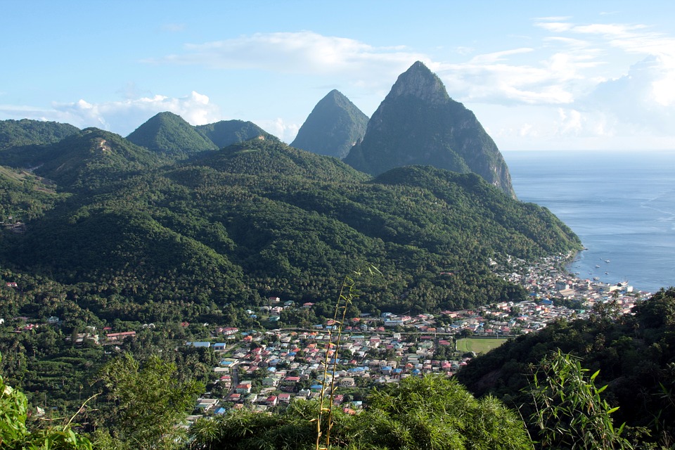 pitons-of-saint-lucia