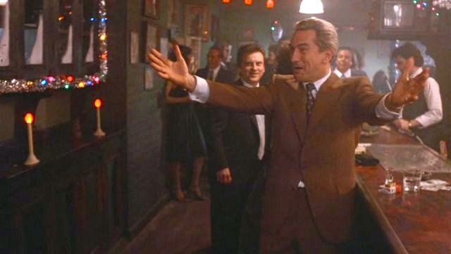 robert-deneiro-in-goodfellas-at-neirs-tavern