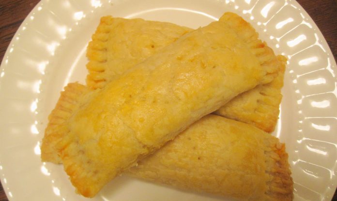 caribbean-recipes-cheese-roll caribbean-recipes-cheese-roll