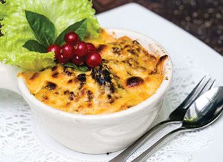 Keshi Yena aruba national dish