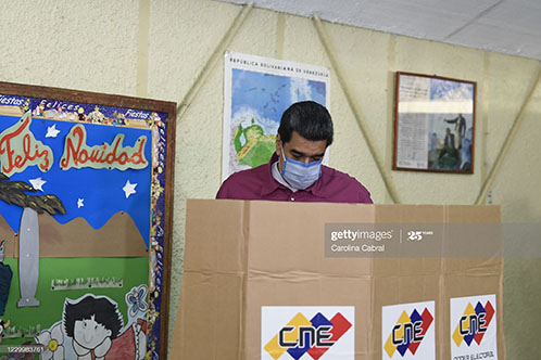 nicholas-maduro-votes