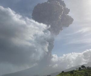 saint-vincent-volcano-erupts-2021
