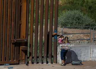 A Cuban Family Crosses The US Southern Border – In Pictures cuban-migrants-at-us-southern-border