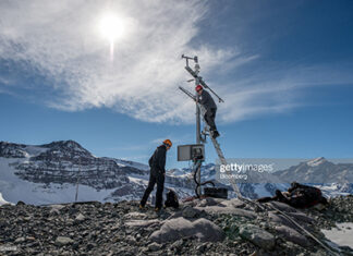 Freezing Water In Man-Made Glaciers glaciers-chile