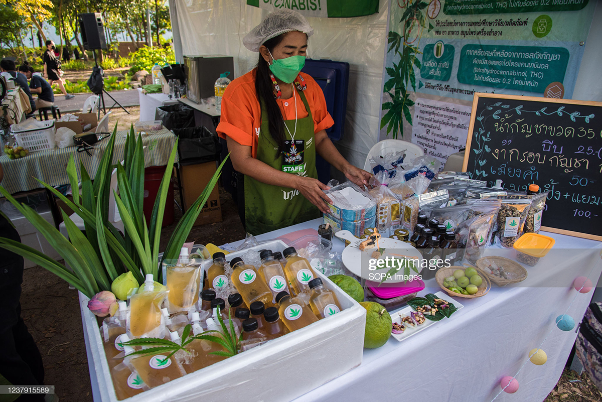 thailand-cannabis-vendor