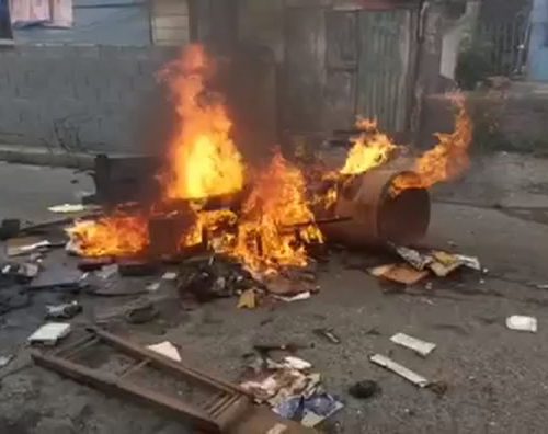 Protes berapi-api setelah polisi yang tidak bertugas menembak mati seorang pria selama perkelahian di bar |  Loop Jamaika