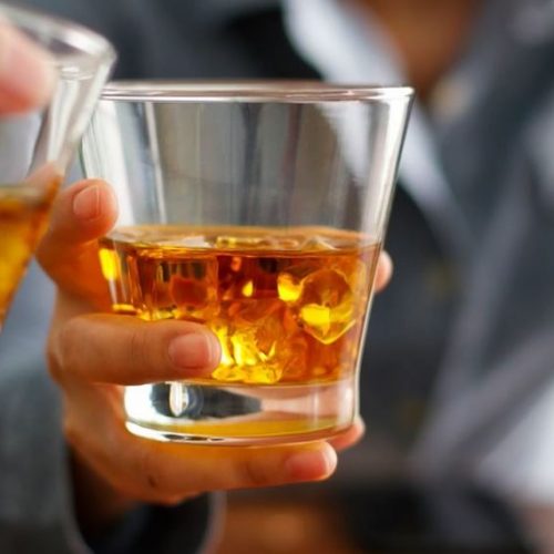 WHO Menyoroti Kesenjangan yang Mencolok Dalam Mengatur Pemasaran Alkohol – St. Lucia Times News