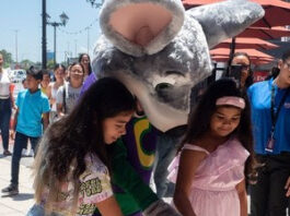 Ribbon-cutting-for-the-first Chuck E. Cheese-location-in-Suriname