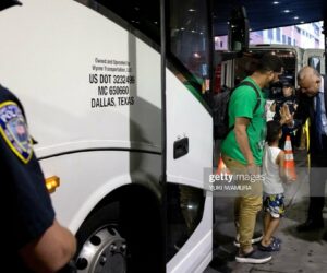 Would Abbot Be Busing Immigrants Out If They Were White? new-york-immigrant-buses