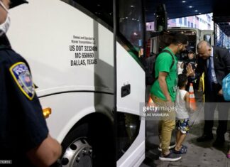 new-york-immigrant-buses