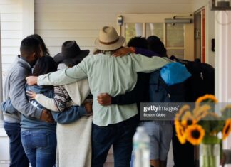 venezuelan-migrants-martha's-vineyard