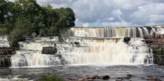 guyana-orinduik-falls