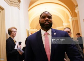 Does Byron Donalds Have Caribbean Roots? byron-donalds-caribbean-roots