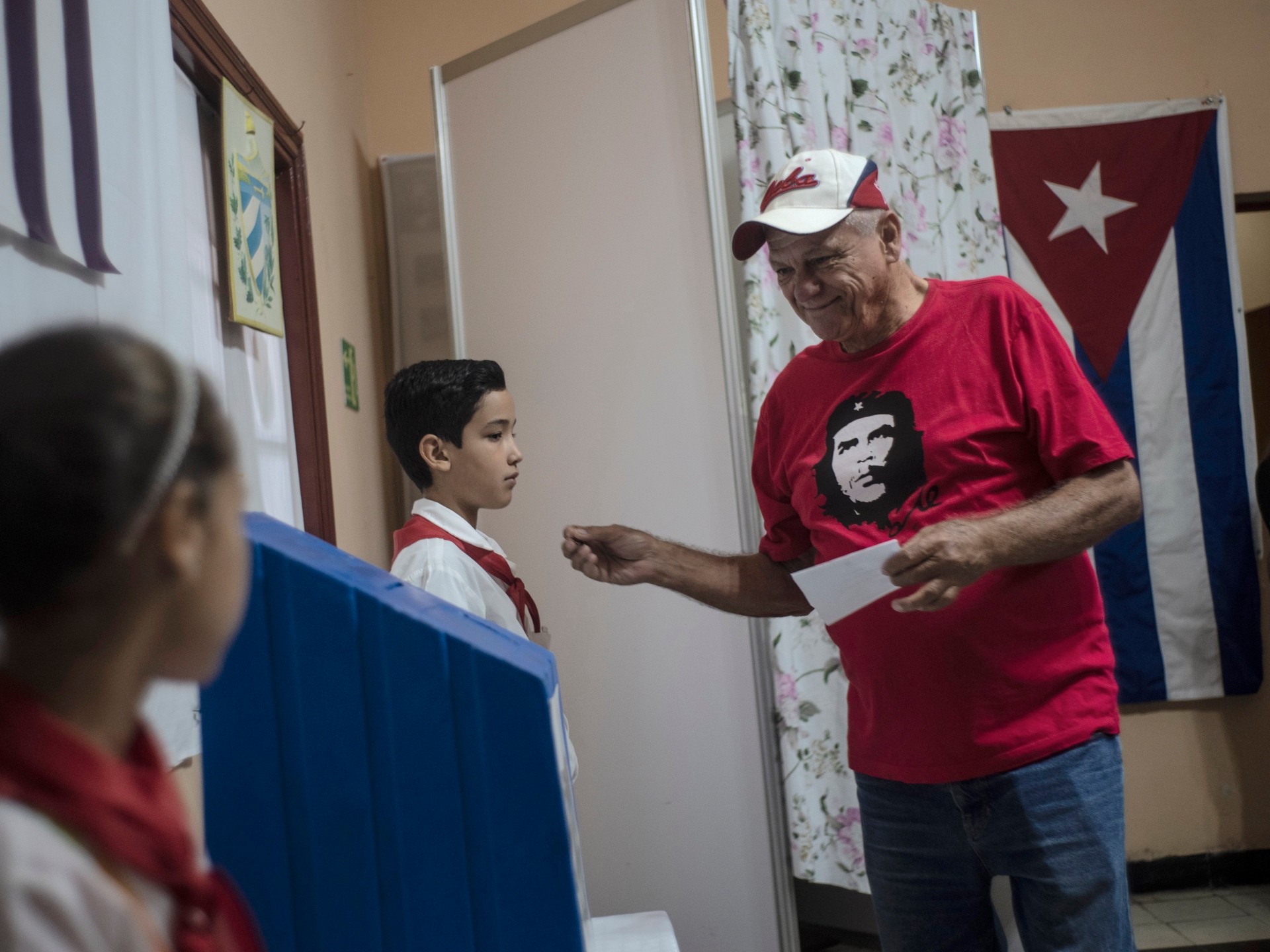 Cubans vote in legislative elections, with all eyes on turnout