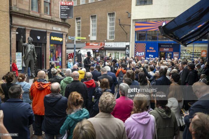belfast-statue-to-frederick-douglas