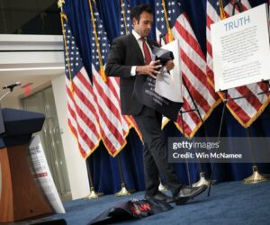 Is Vivek Ramaswamy Confused Or Mentally Enslaved? Vivek Ramaswamy-confused