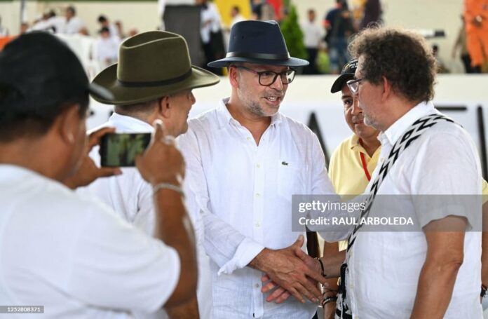 Pastor Alape, former commander of the FARC-EP. Pastor Alape, former commander of the FARC-EP.