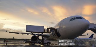 airplane-on-tarmac-of-DR-airport