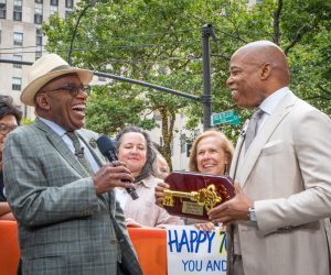 Legendary Caribbean Heritage NYC Weatherman Awarded Key To NYC caribbean-roots-al-roker-gets-key-to-the-city