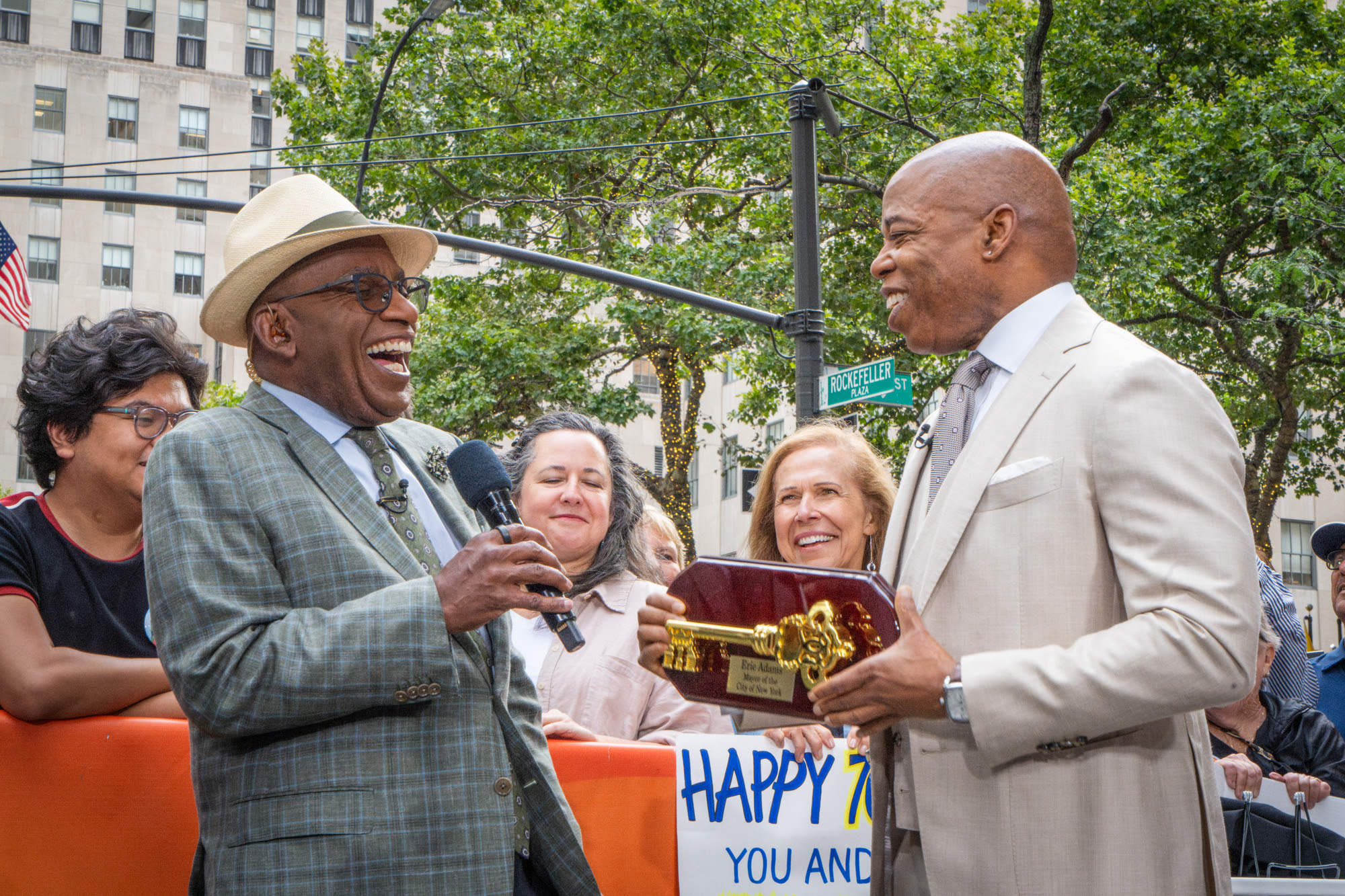 caribbean-roots-al-roker-gets-key-to-the-city caribbean-roots-al-roker-gets-key-to-the-city