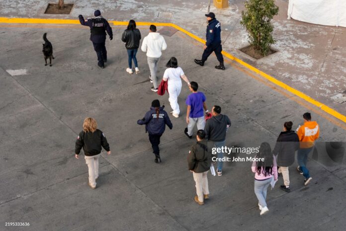 trump-era-mass-deporation trump-era-mass-deporation