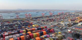 chinese-port-amid-tariff