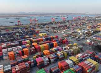 chinese-port-amid-tariff