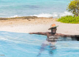 Taye Diggs Unwinds In The Caribbean Ahead of Broadway Return taye-diggs-curacao