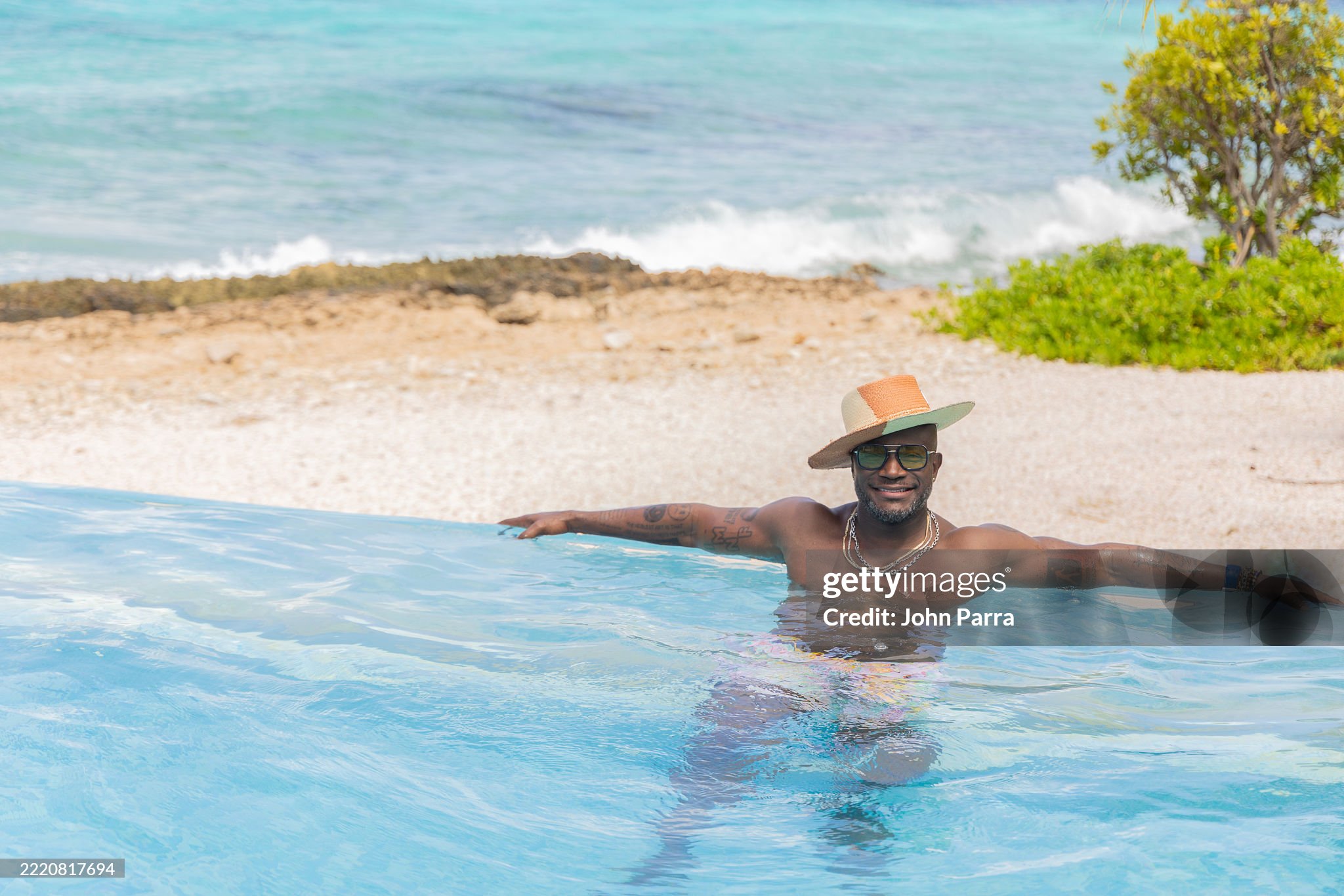 taye-diggs-curacao taye-diggs-curacao