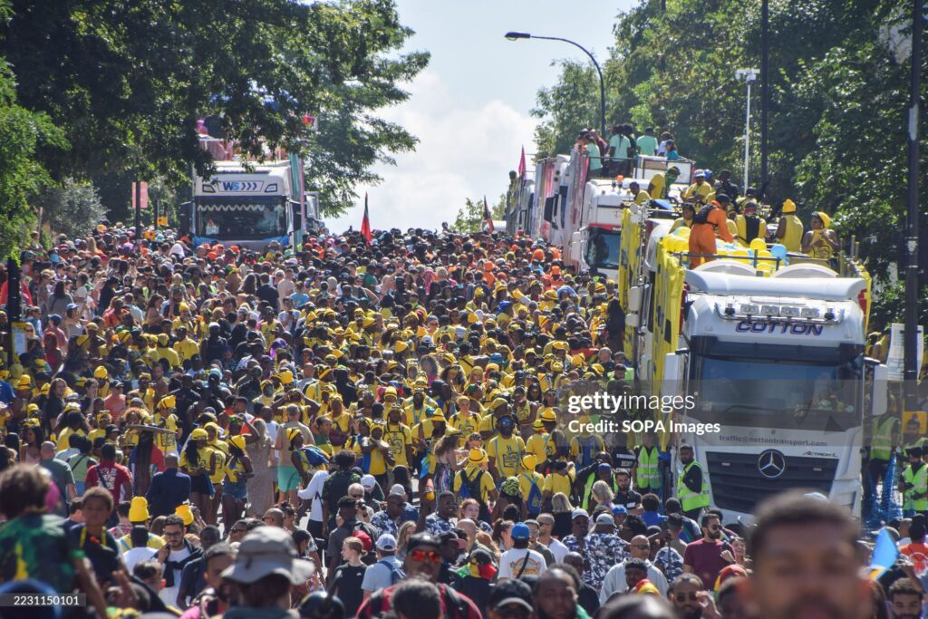 thousands-of-revellers-at-nottinghill-caribbean-carnival-2025