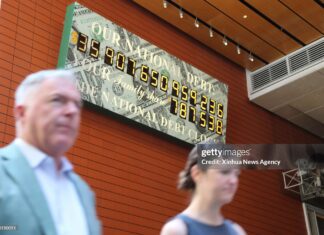 The World Finances The US Deficit us-national-debt-clock-ticks-on