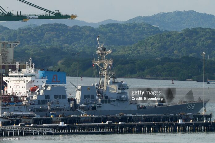 The US Navy's USS Stockdale, an Arleigh Burke-class guided-missile destroyer, docked at the Frigate Captain Noel Antonio Rodriguez Justavino Naval Base, near entrance to the Panama Canal in Panama City, Panama, on Saturday, Sept. 20, 2025. Last week, US President Donald Trump said the US military had knocked off a third drug boat from Venezuela, despite the Pentagon so far only detailing two such strikes. Photographer: Enea Lebrun/Bloomberg via Getty Images