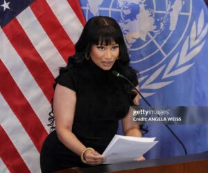 nicki-minaj-now-singing-trumps-praises