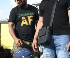 shaggy-hands-out-donations-in-black-river-jamaica