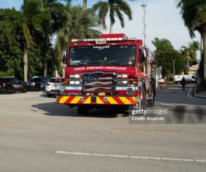 small-plane-carrying-aid-to-jamaica-crashes-in-coral-springs-florida