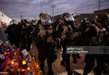 A Triple Blow To Immigrants: Harder To Work, Harder To Earn, Harder To Stay us-ice-in-chicago