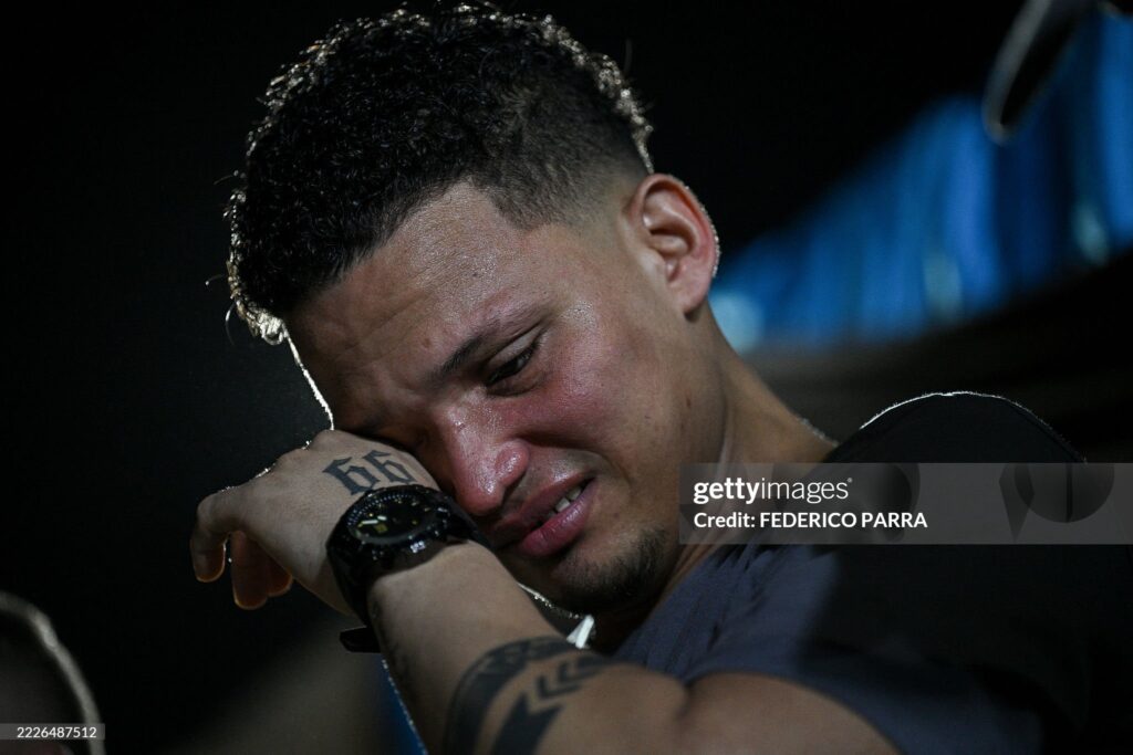 venezuelan-sent-to-el-salvador-prison